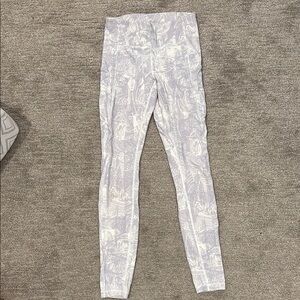 Vintage Lululemon Gray and White Patterned Leggings